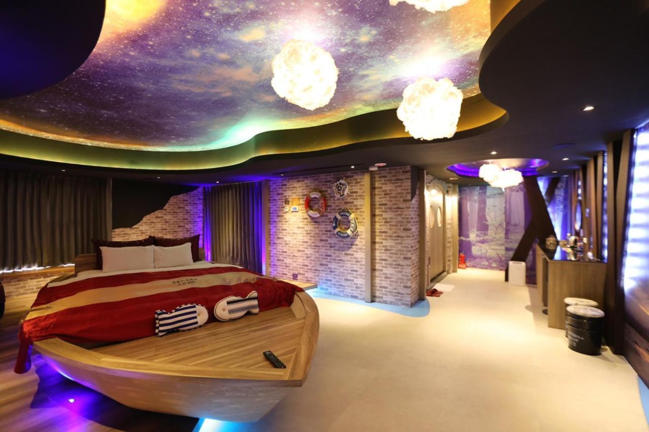 Yosemite Motel - Taiyuan Branch Тайчжун Екстер'єр фото